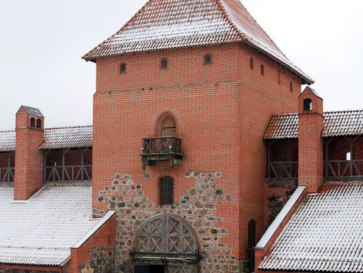 Прибалтика-2009. Тракайский замок. Главный вход Прибалтика-2009. Тракайский замок. Главный вход