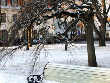 Прибалтика-2009. Пярну. Парк около Апостольской церкви Прибалтика-2009. Пярну. Парк около Апостольской церкви